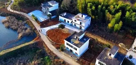 国务院发文，农业要赶超房地产！ 进城农民宅基地会被收回？